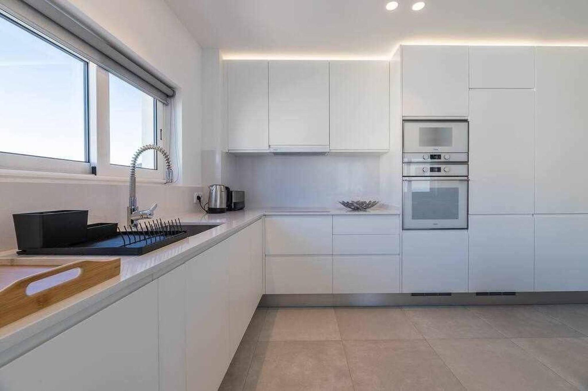 Central Town 2-Bedroom Apartment Албуфейра Екстериор снимка